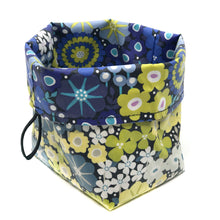 Load image into Gallery viewer, Splash Fabric
RAVENNA Fabric - Laminated Cotton