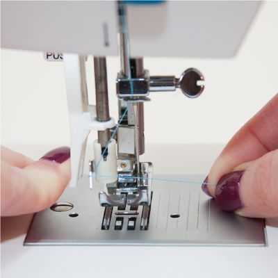 Sewing Machine - Sparrow 15 - 32 Stitch Mechanical - EverSewn